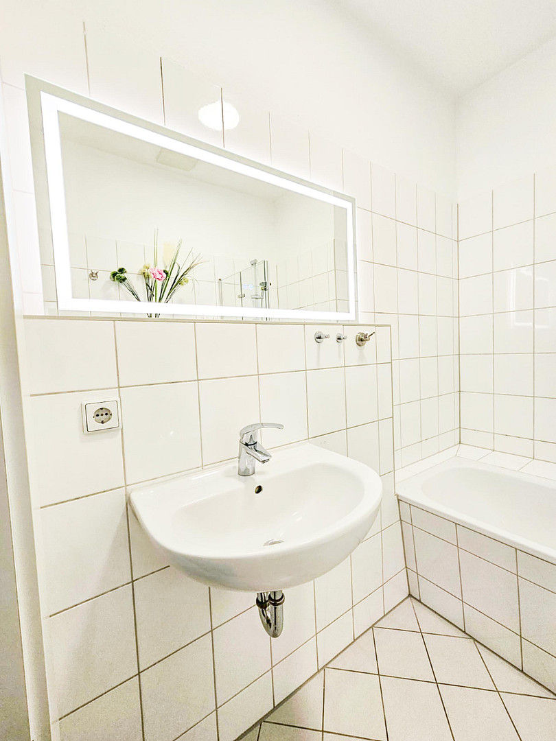 Zentral gelegene Wohnung im Kulturdenkmal mit parkähnlichem Innenhof & Loggia, provisionsfrei! – 68167 Mannheim(Wohlgelegen) – Vorschaubild 18
