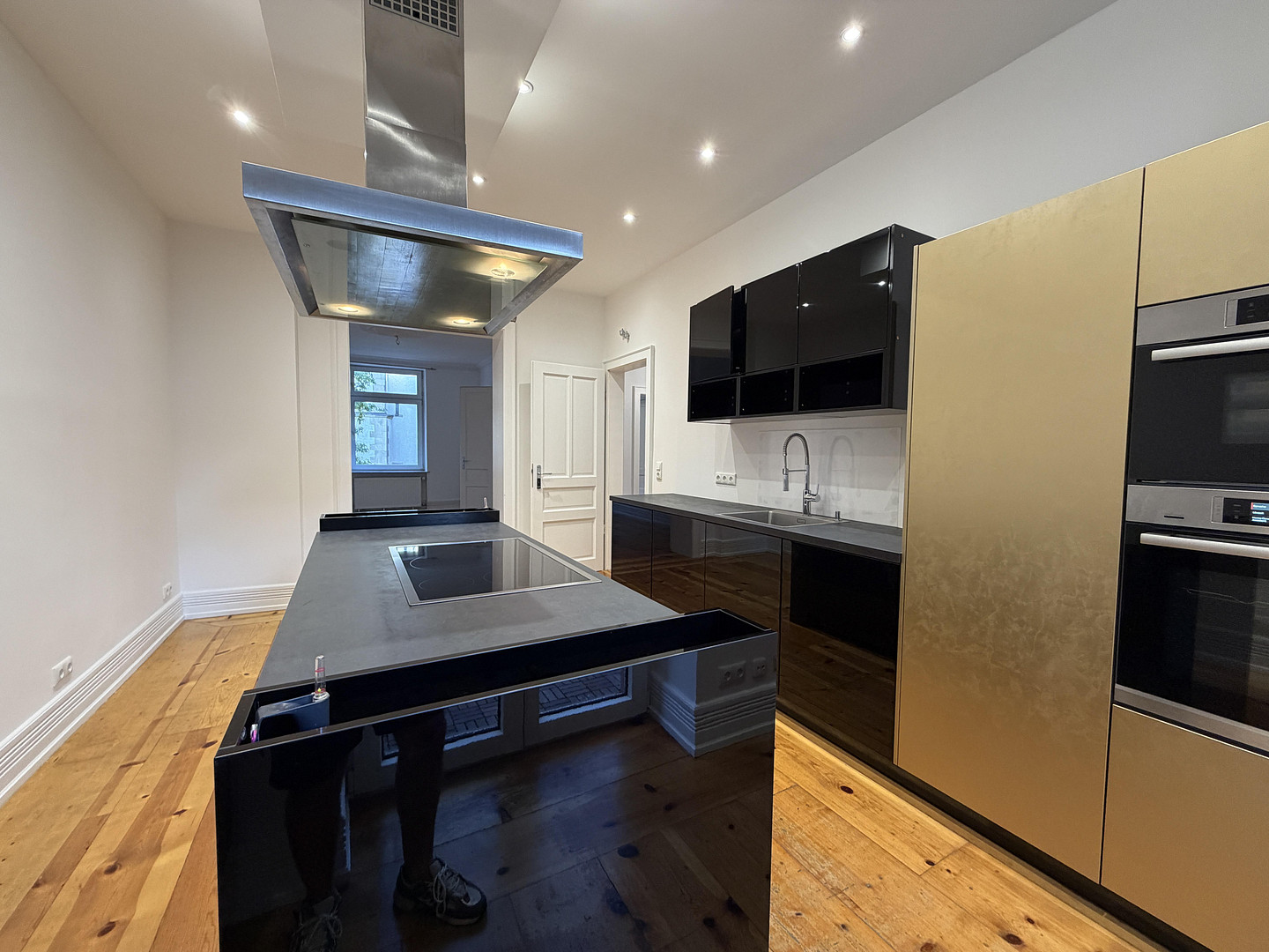 3,5-Zimmer-Altbauwohnung im Nordend mit Balkon, EBK und 3m hohen Decken – 60318 Frankfurt am Main(Nordend) – Vorschaubild 16