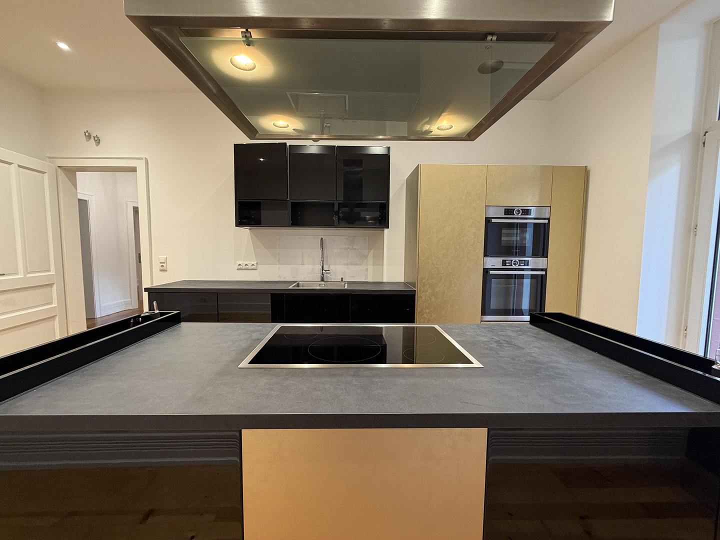 3,5-Zimmer-Altbauwohnung im Nordend mit Balkon, EBK und 3m hohen Decken – 60318 Frankfurt am Main(Nordend) – Vorschaubild 17