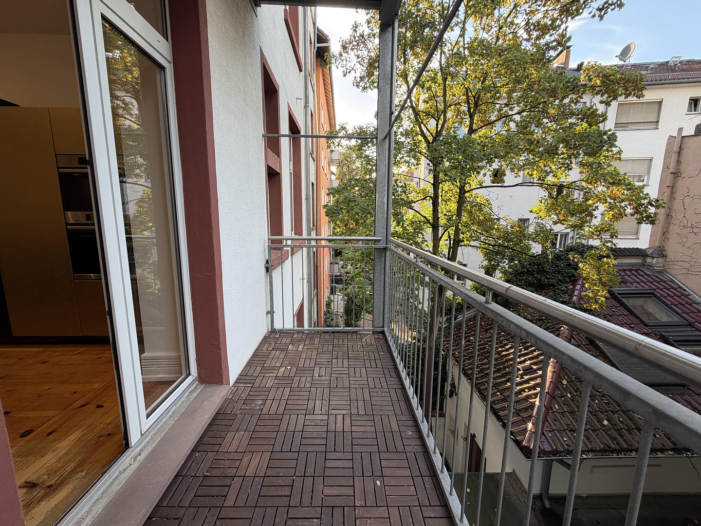 3,5-Zimmer-Altbauwohnung im Nordend mit Balkon, EBK und 3m hohen Decken – 60318 Frankfurt am Main(Nordend) – Vorschaubild 19