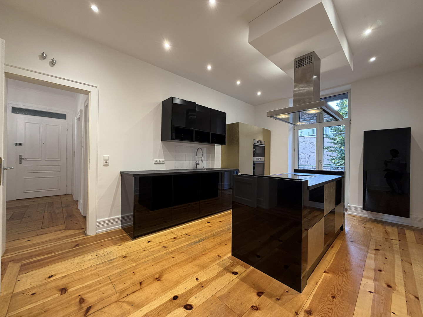 3,5-Zimmer-Altbauwohnung im Nordend mit Balkon, EBK und 3m hohen Decken – 60318 Frankfurt am Main(Nordend) – Vorschaubild 14