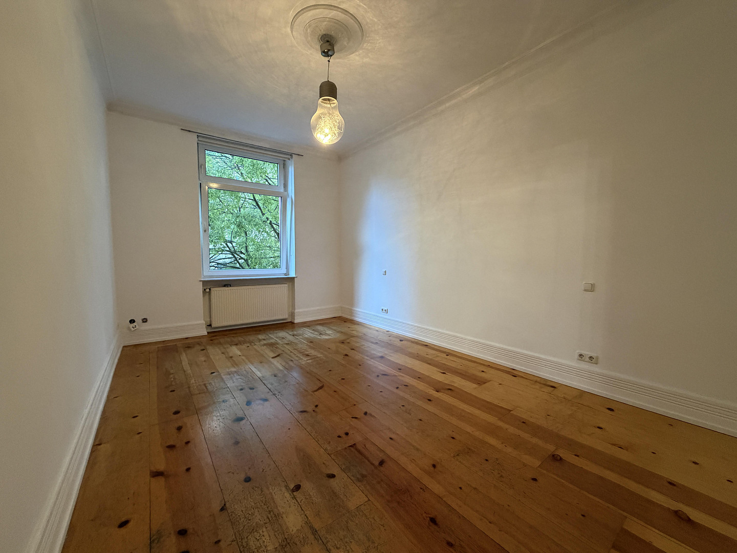 3,5-Zimmer-Altbauwohnung im Nordend mit Balkon, EBK und 3m hohen Decken – 60318 Frankfurt am Main(Nordend) – Vorschaubild 7
