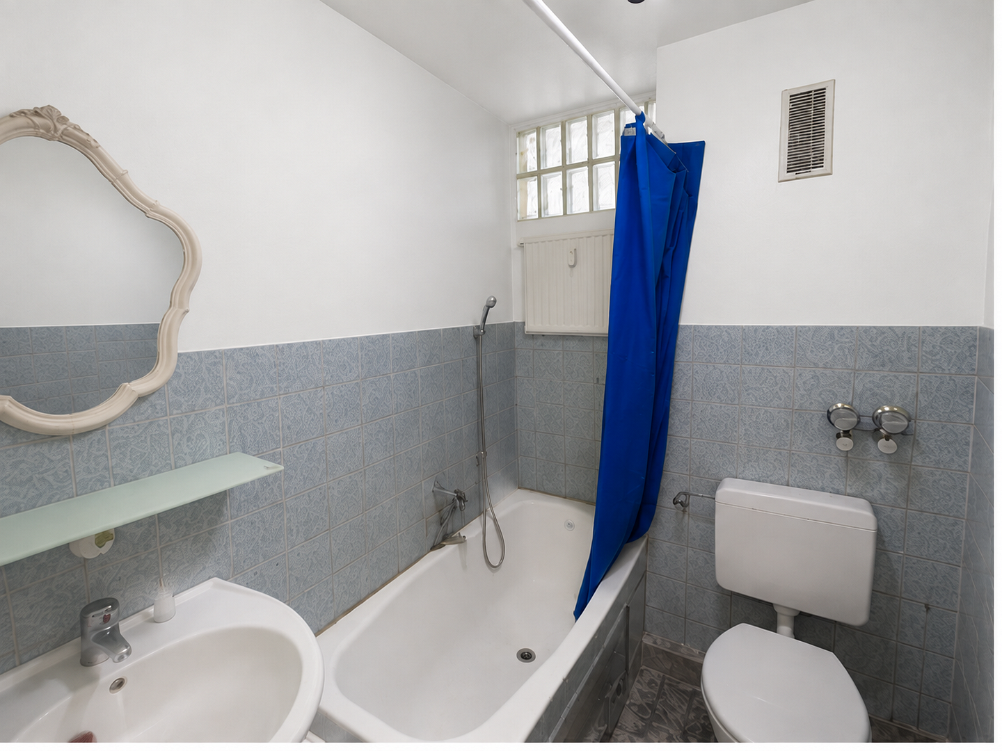 Modernisiertes Apartment mit Balkon – 60435 Frankfurt(Preungesheim) – Vorschaubild 3