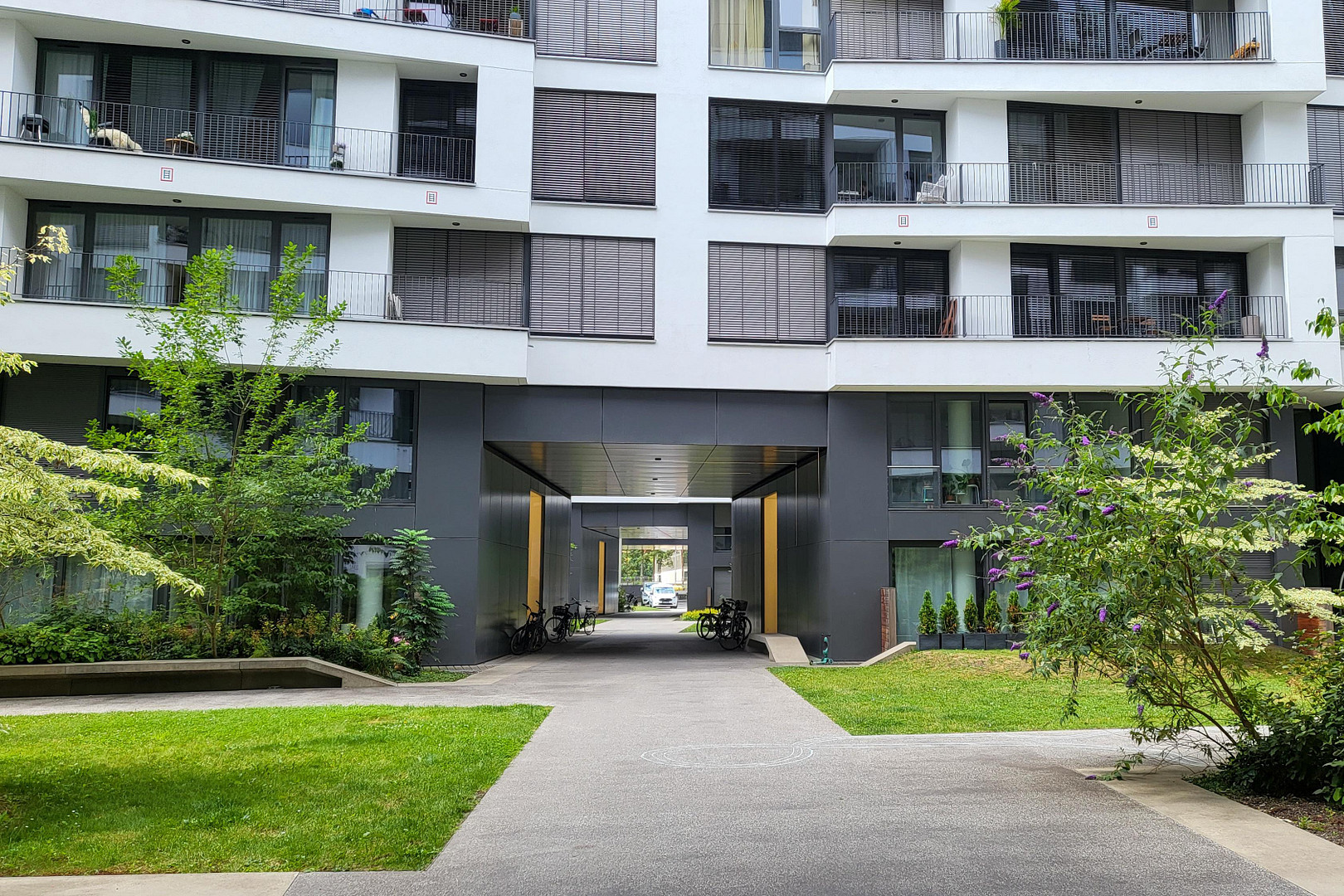 Luxuriöse 3-Zimmer-Wohnung 112 m²+ Parkplatz in Berlin-Mitte - PROVISIONSFREI - (No Commission) – 10115 Top-Lage im Herzen von Berlin-Mitte(Mitte) – Vorschaubild 28