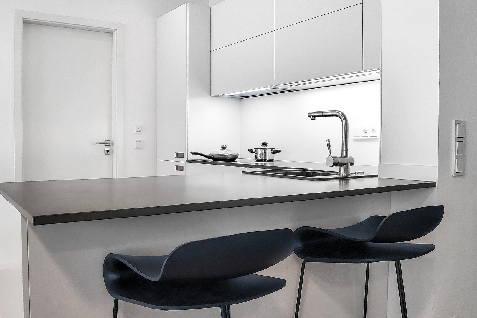 Luxuriöse 3-Zimmer-Wohnung 112 m²+ Parkplatz in Berlin-Mitte - PROVISIONSFREI - (No Commission) – 10115 Top-Lage im Herzen von Berlin-Mitte(Mitte) – Vorschaubild 10