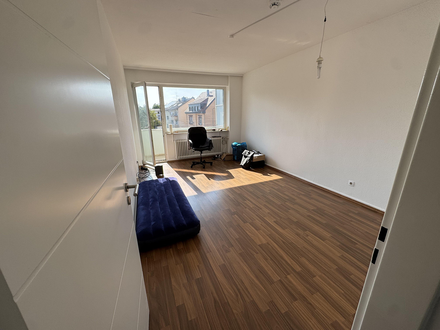 Lichtdurchflutete 2-Zimmer-Wohnung mit zwei Balkonen – 60488 Frankfurt am Main(Hausen) – Vorschaubild 5