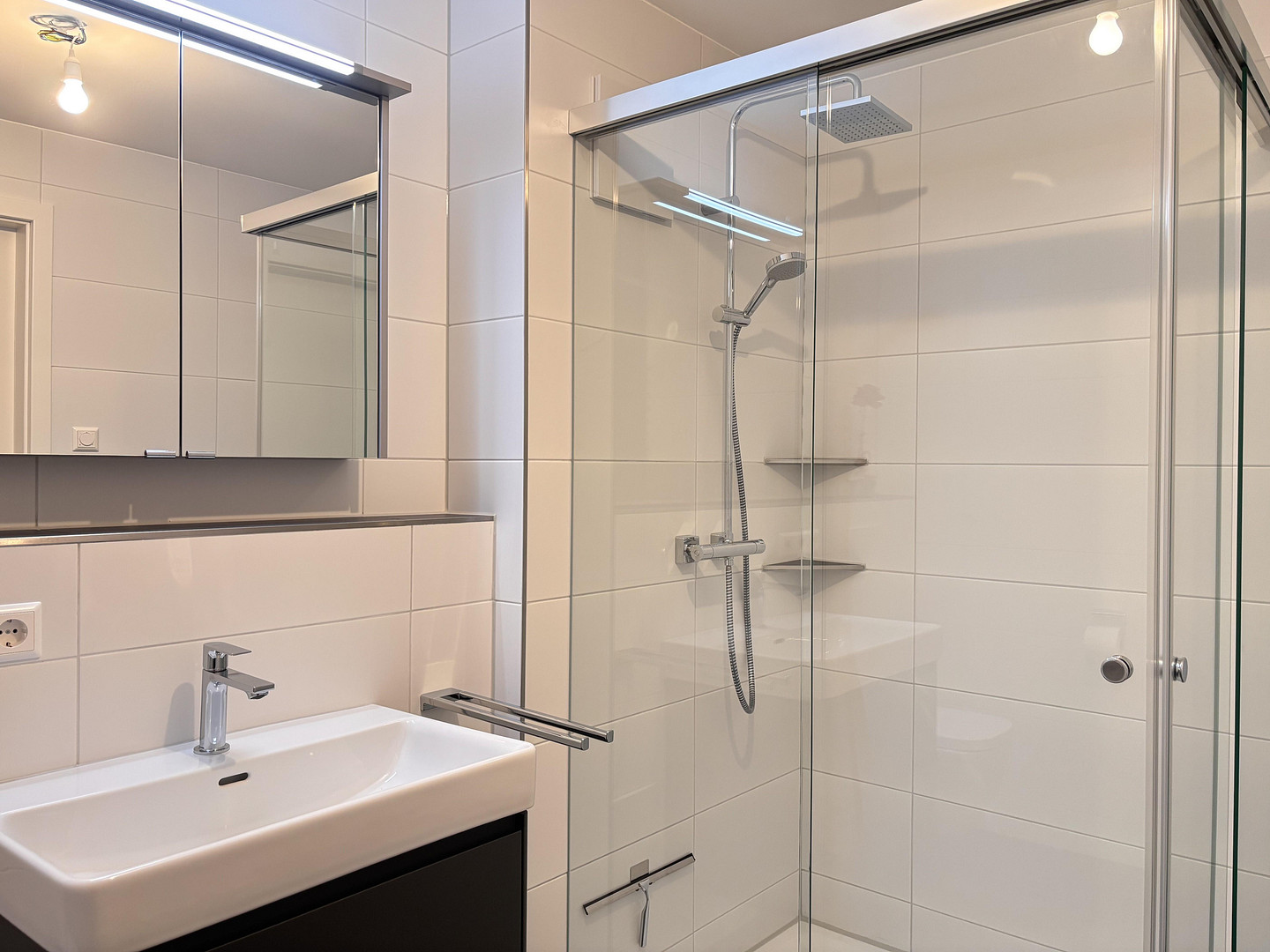 Helle 2-Zimmer-Neubau-Wohnung mit Küche, Balkon und 2 Stellplätzen in Nürtingen-Oberensingen – 72622 Nürtingen-Oberensingen(Oberensingen) – Vorschaubild 10