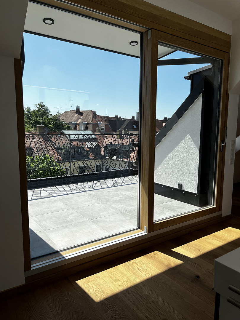 Neuwertiges 4-Zimmer-Penthouse mit Dachterrasse, Aufzug & Deckenkühlung in best Lage – 80538 München(Lehel) – Vorschaubild 12