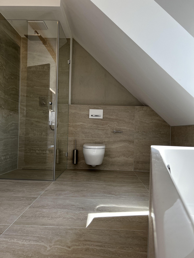 Neuwertiges 4-Zimmer-Penthouse mit Dachterrasse, Aufzug & Deckenkühlung in best Lage – 80538 München(Lehel) – Vorschaubild 10