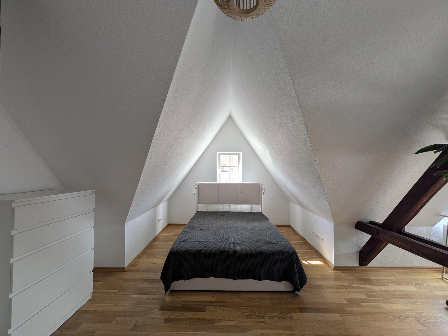 Dachgeschosswohnung mit Loggia | Einbauküche | Seenähe | bezugsfrei | provisionsfrei – 4249 Leipzig(Knautkleeberg-Knauthain) – Vorschaubild 7