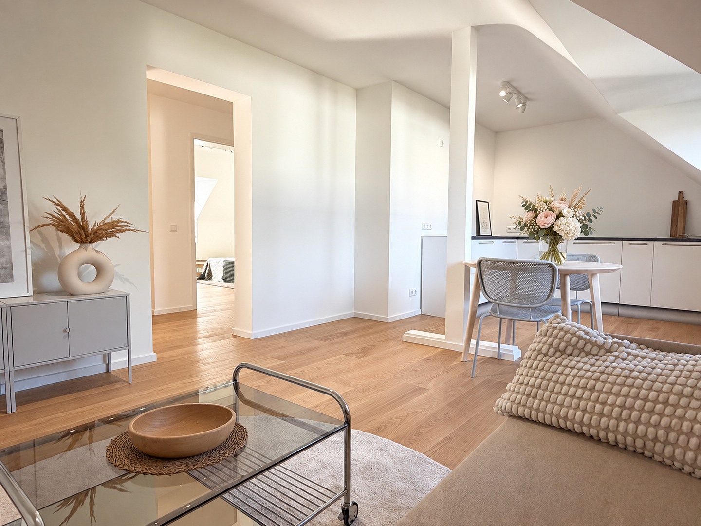 Stilvoll modernisierte Dachgeschosswohnung - Ausbauoption zur Maisonette mit Dachterrasse – 50933 Köln(Braunsfeld) – Vorschaubild 6