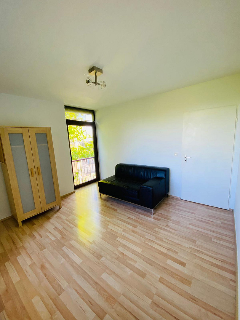 Helle 3-Zimmer-Wohnung mit Einbauküche & Aufzug & West-Loggia in München – 81927 München(Johanneskirchen) – Vorschaubild 15