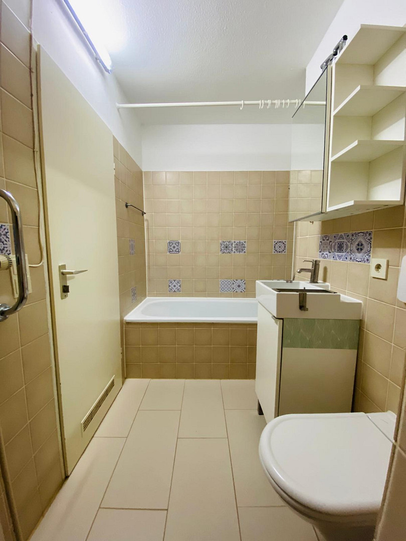 Helle 3-Zimmer-Wohnung mit Einbauküche & Aufzug & West-Loggia in München – 81927 München(Johanneskirchen) – Vorschaubild 20
