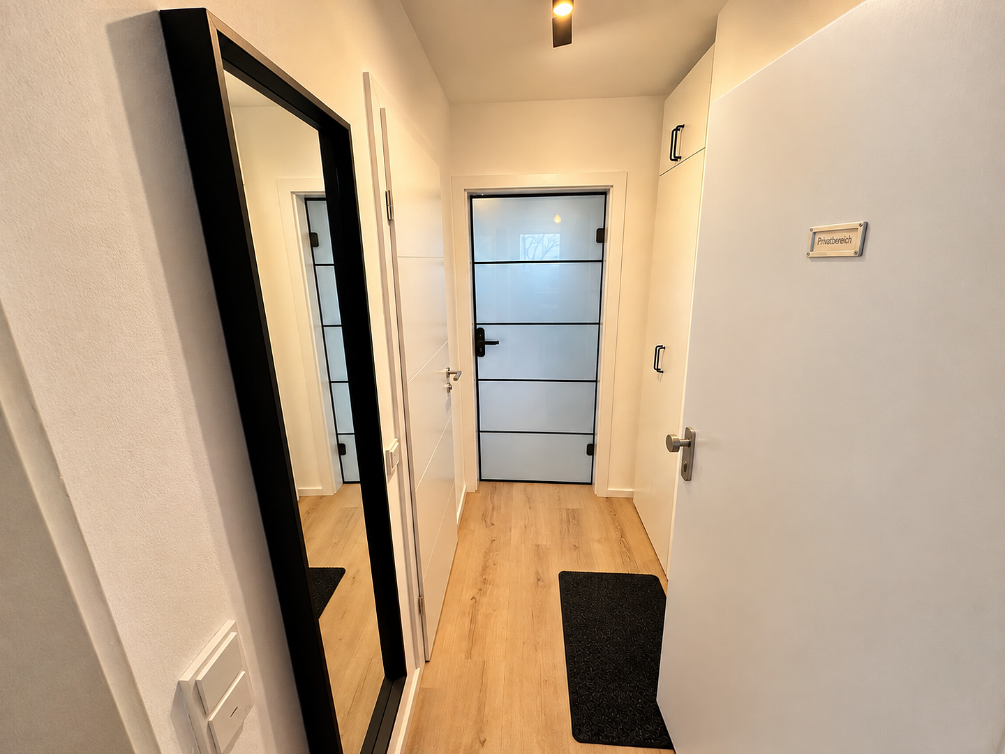 Saniert & all. incl.: Möbliertes Apartment mit exzellenter ÖPNV-Anbindung – 81379 München(Obersendling) – Vorschaubild 2