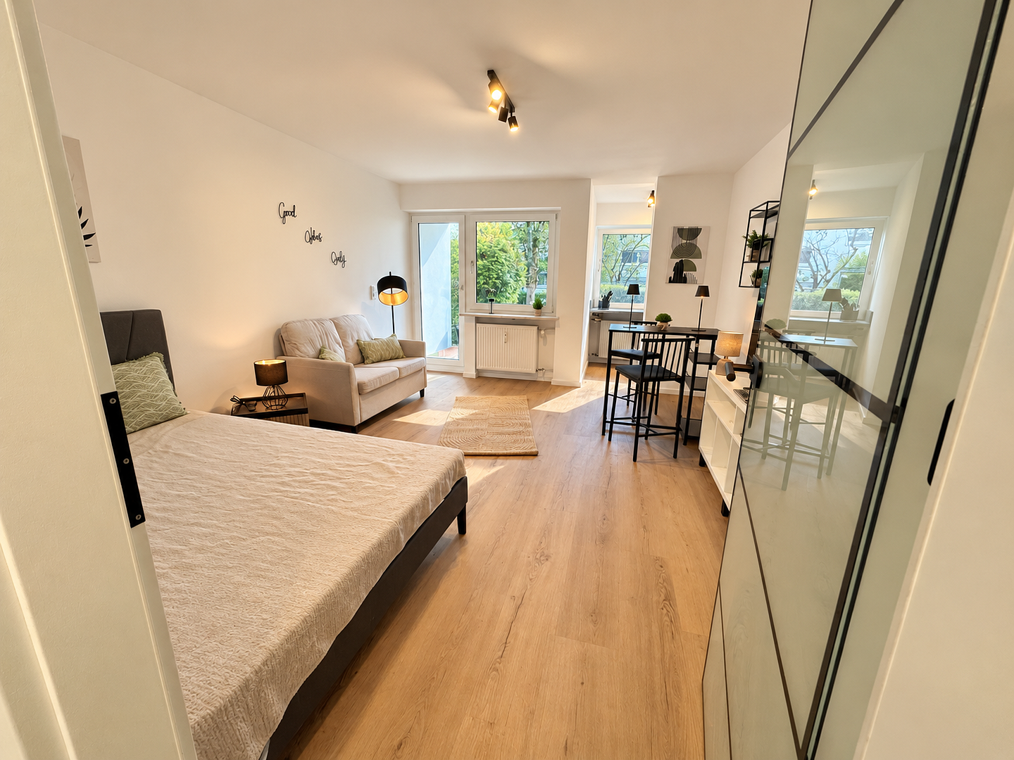 Saniert & all. incl.: Möbliertes Apartment mit exzellenter ÖPNV-Anbindung – 81379 München(Obersendling) – Vorschaubild 3