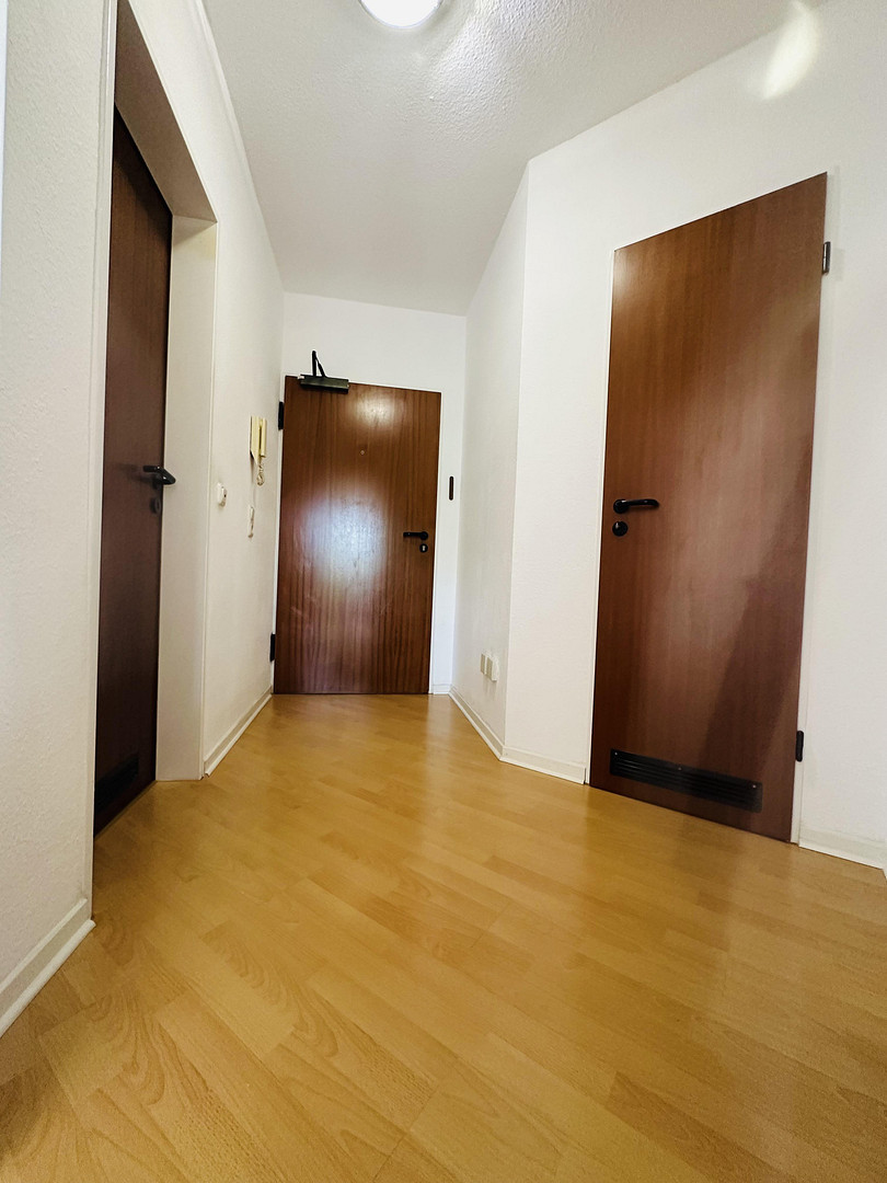 *Aufzug*EBK*Balkon*moderne Heizung* – 60528 Frankfurt(Niederrad) – Vorschaubild 4
