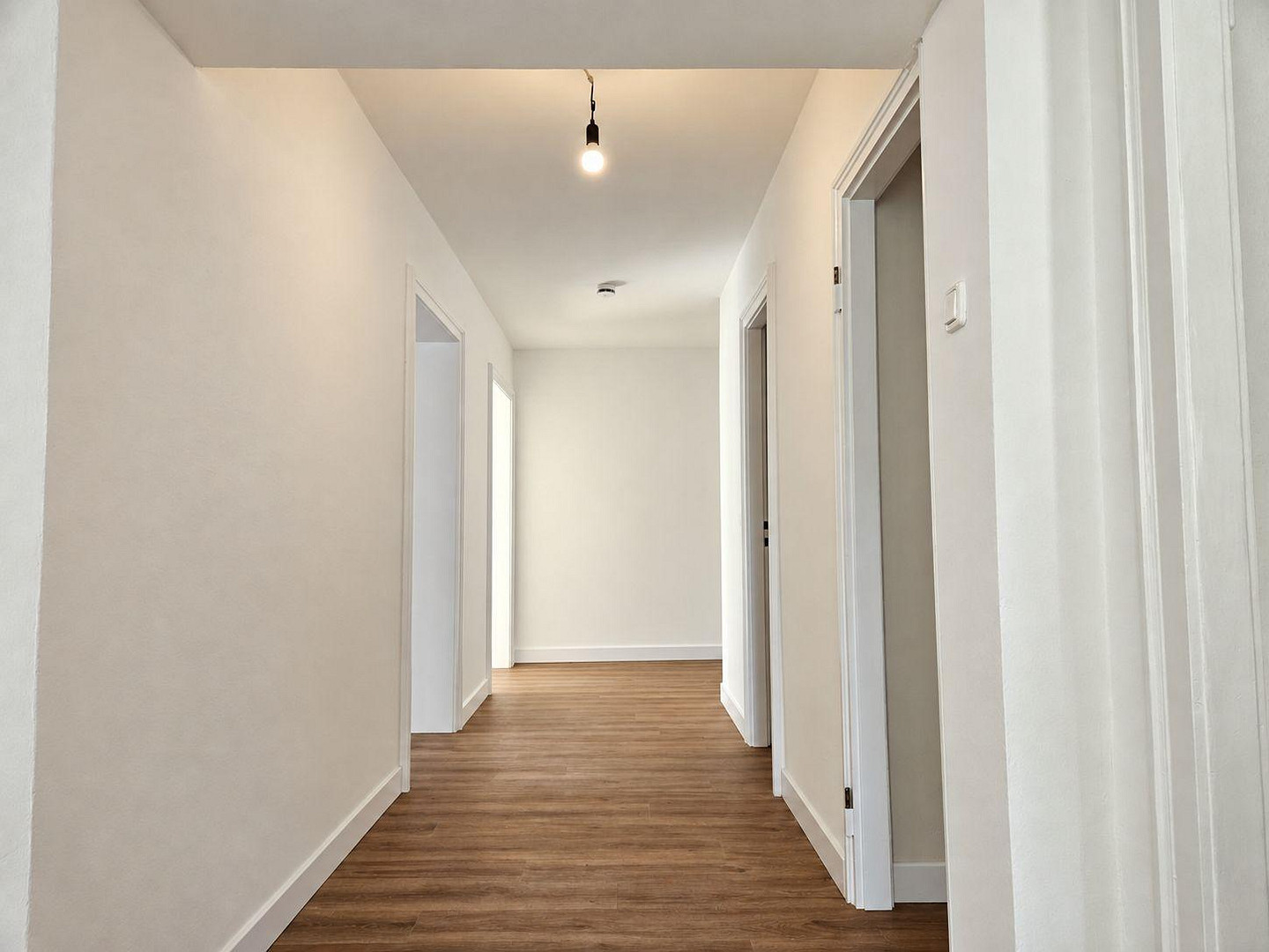 Frisch renovierte 3,5-Zimmer-Wohnung mit Balkonen in Laim – 80687 München(Laim) – Vorschaubild 18