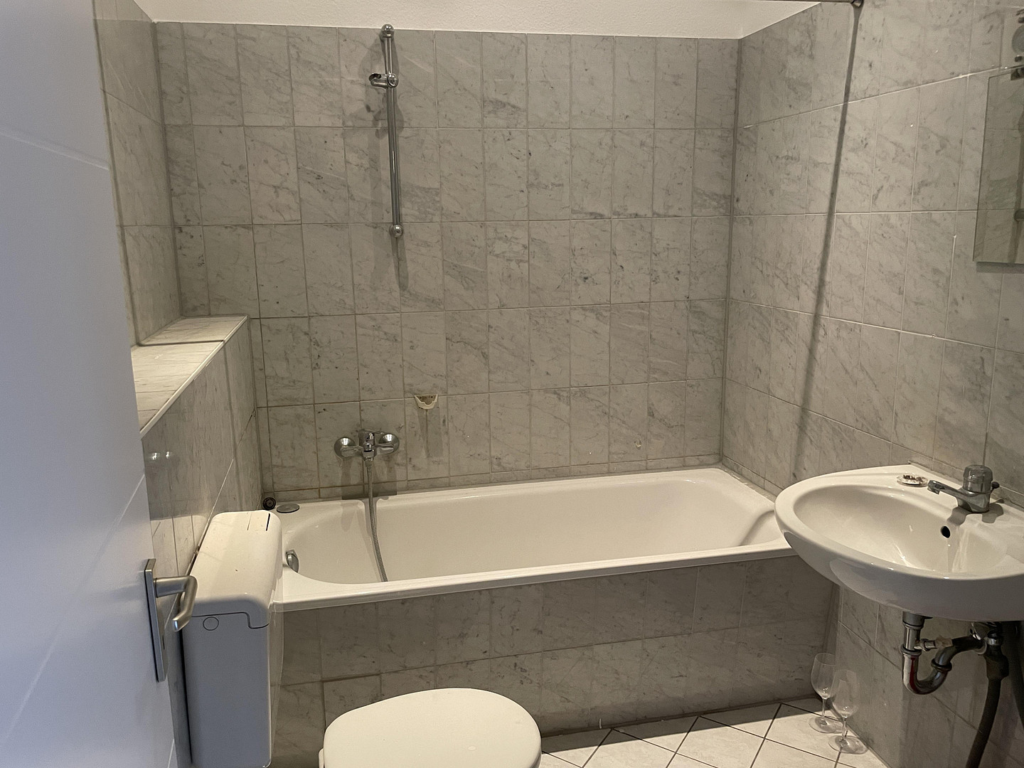 Ruhige 2-Zimmer-Wohnung mit Balkon und hochwertiger Einbauküche in Stadtfeld Ost – 39108 Magdeburg(Stadtfeld) – Vorschaubild 3