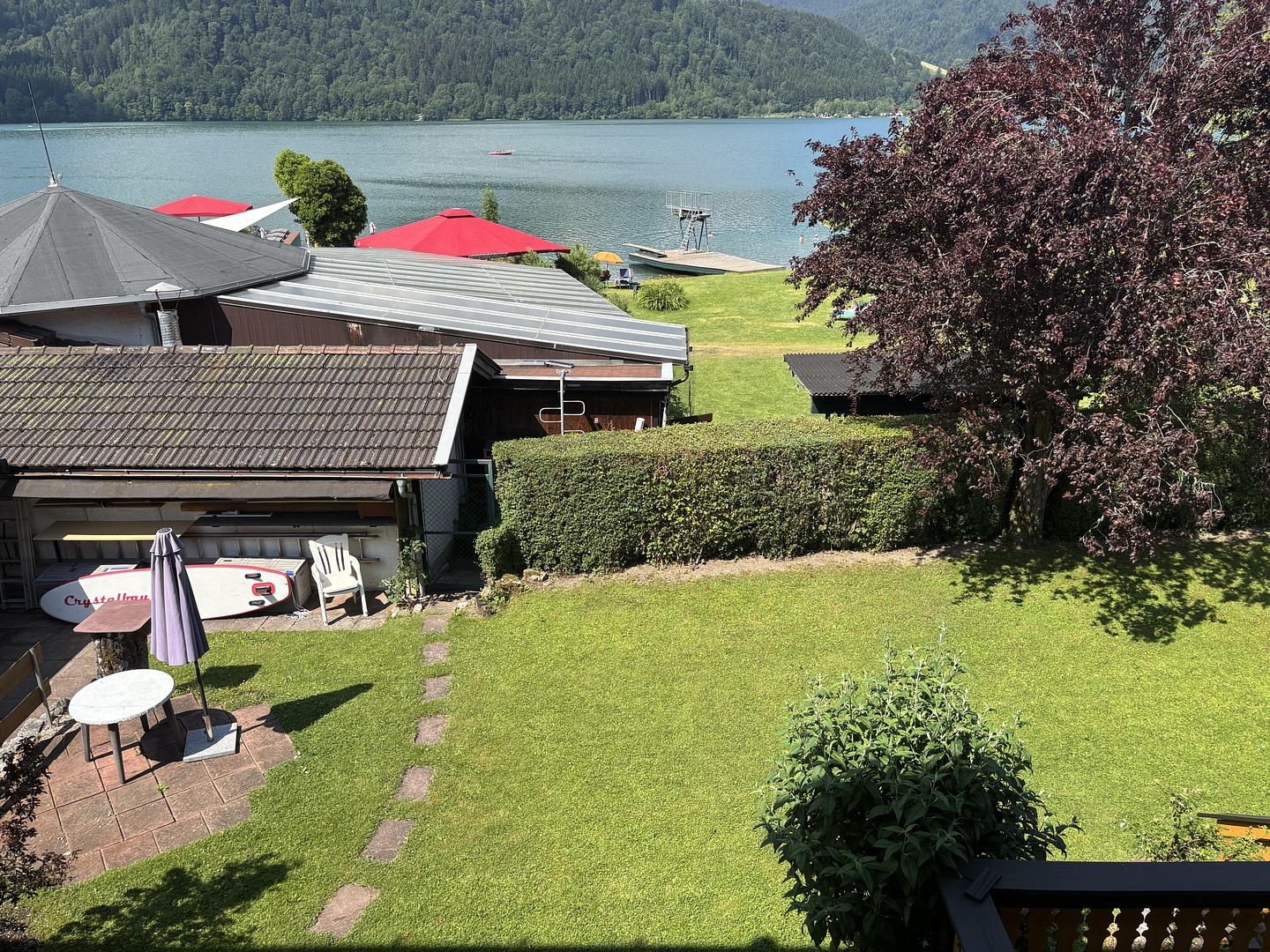 Liegewiese, weg zum Strandbad