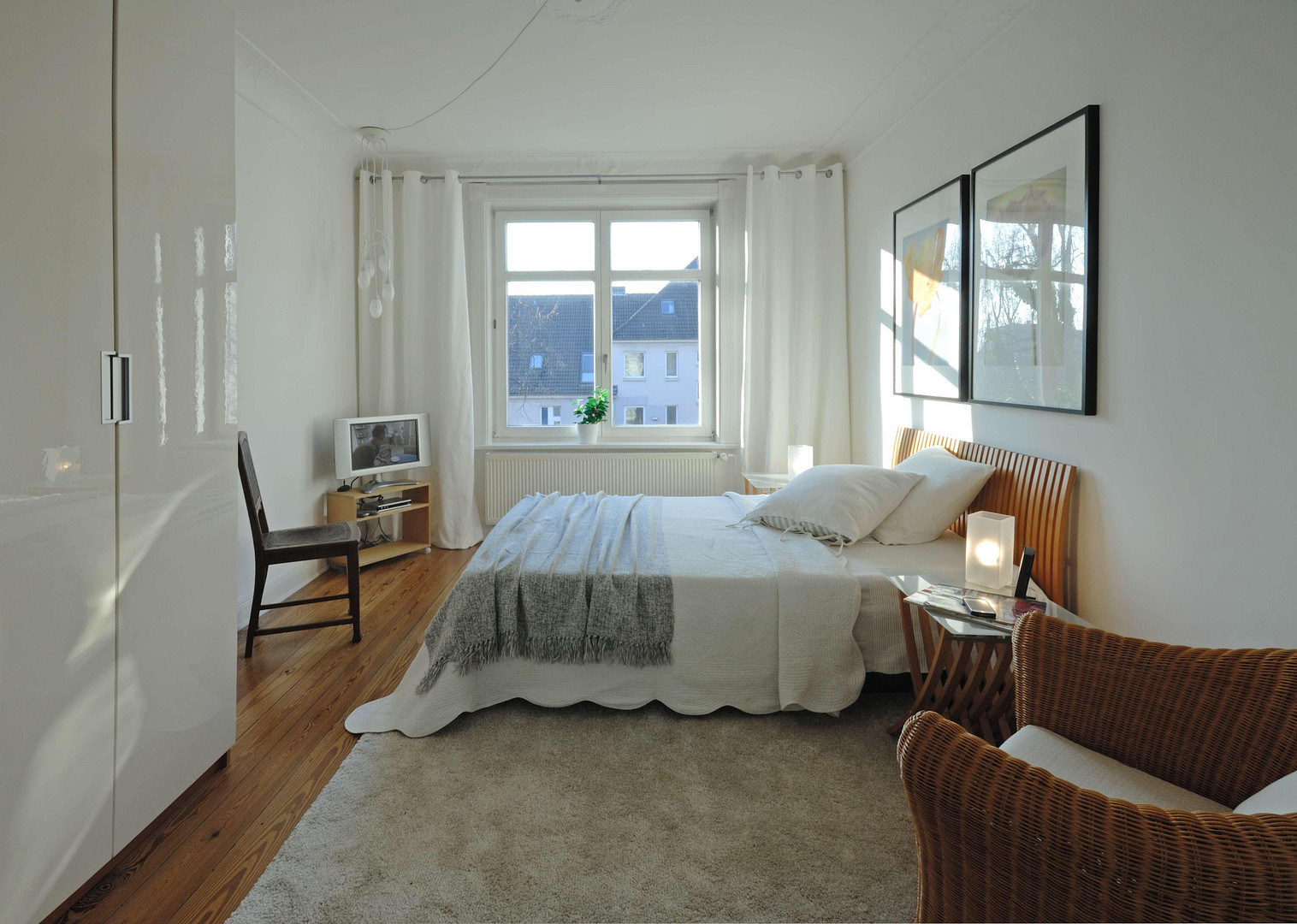 2-Zimmer-Altbauwohnung mit Balkon – voll möbliert, 57 m² in Winterhude – 22303 Hamburg(Winterhude) – Vorschaubild 7