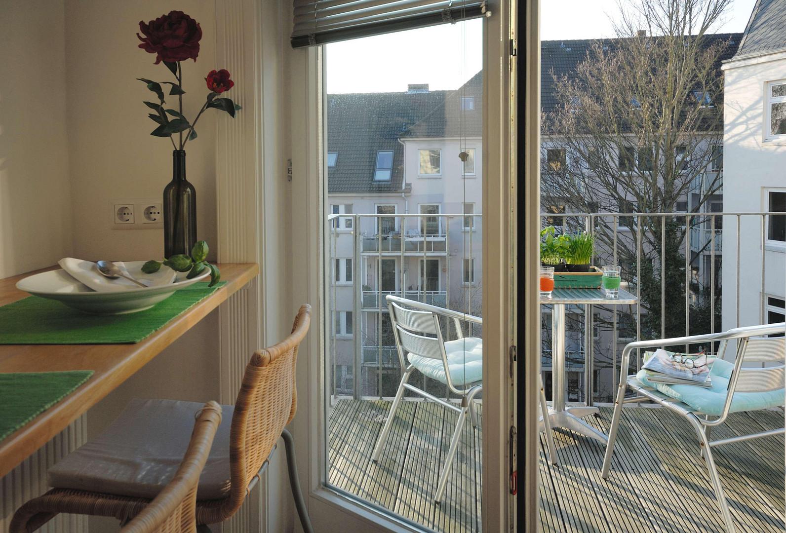 2-Zimmer-Altbauwohnung mit Balkon – voll möbliert, 57 m² in Winterhude – 22303 Hamburg(Winterhude) – Vorschaubild 13