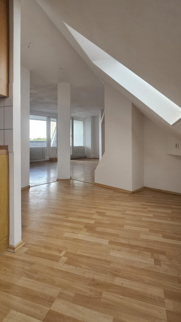 HERZSTÜCK, TEGELER SEE. Raffinierte 3 1/2 individuelle Mansarden WE mit Dachterrasse. BEZUGSFERTIG. – 13507 Berlin-Tegel(Tegel) – Vorschaubild 9