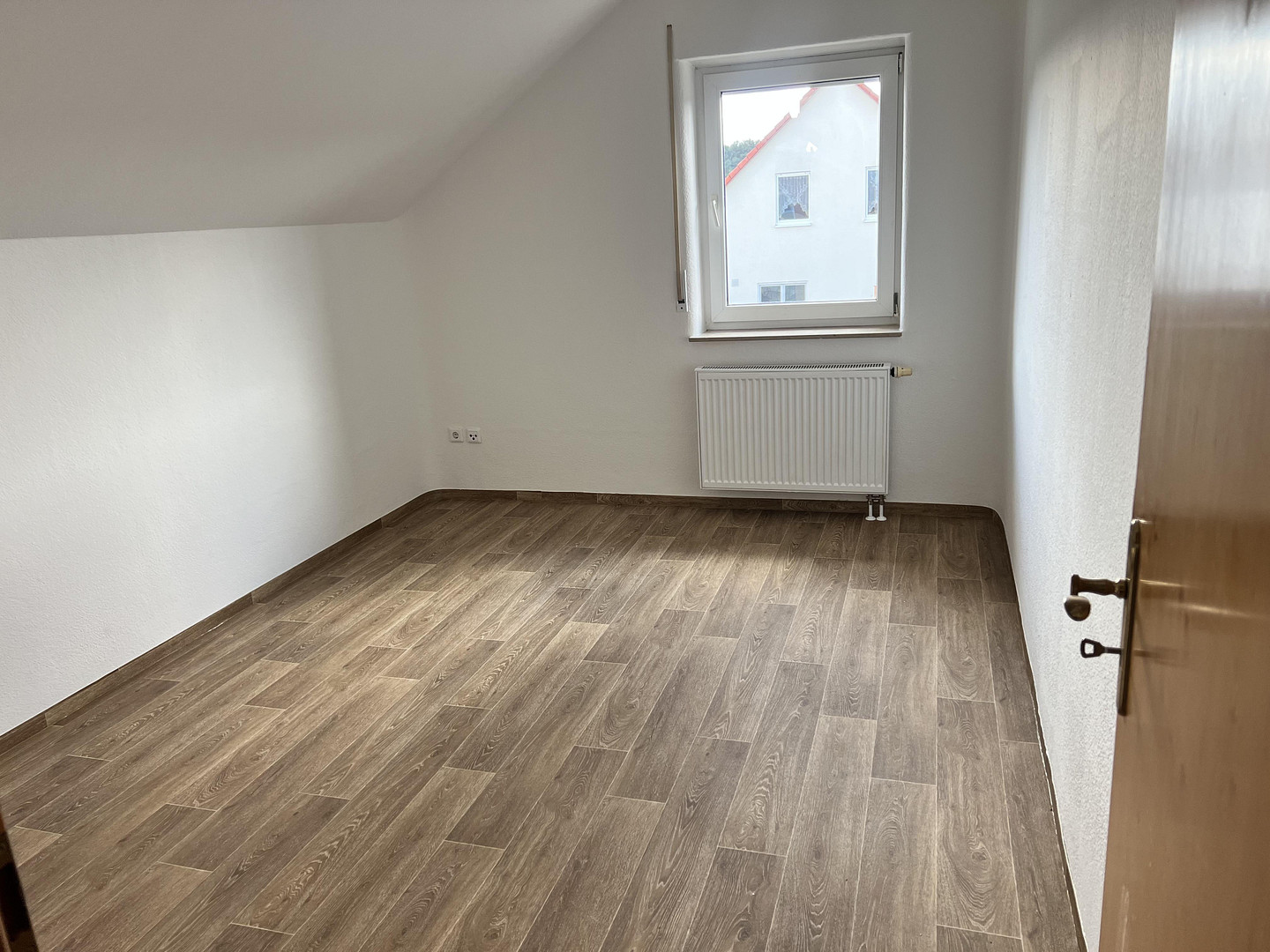 🌿 Renovierte Doppelhaushälfte mit grossem Garten und Garage in Linthe bei Berlin/ Potsdam – 14822 Linthe – Vorschaubild 10