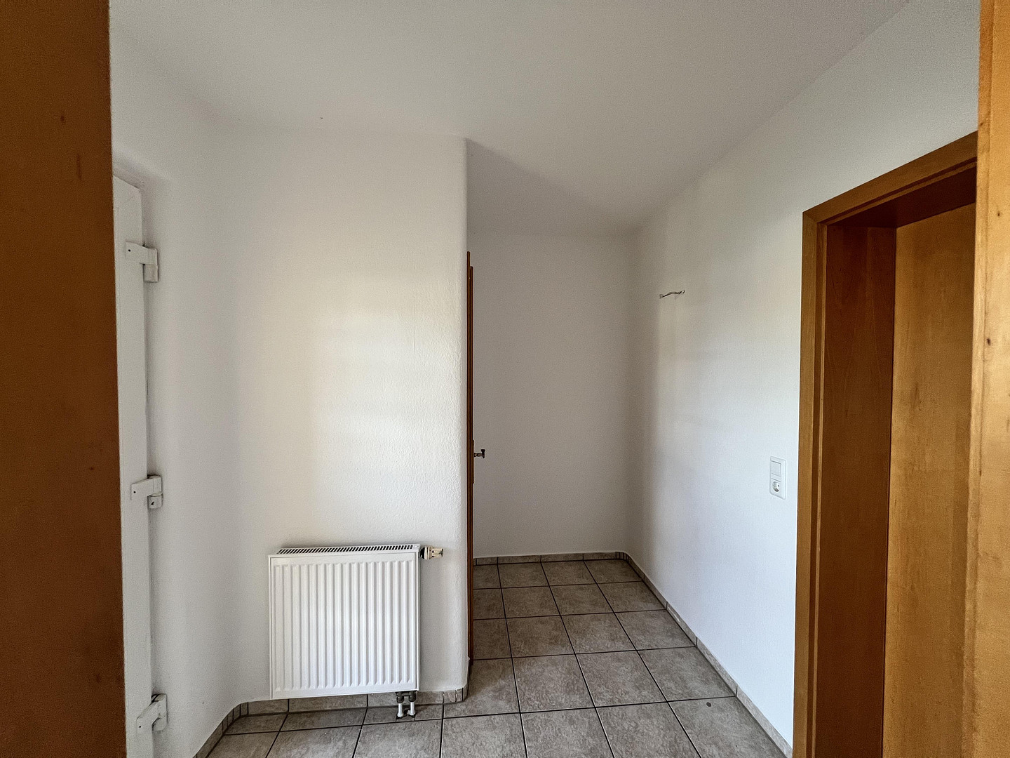 🌿 Renovierte Doppelhaushälfte mit grossem Garten und Garage in Linthe bei Berlin/ Potsdam – 14822 Linthe – Vorschaubild 2