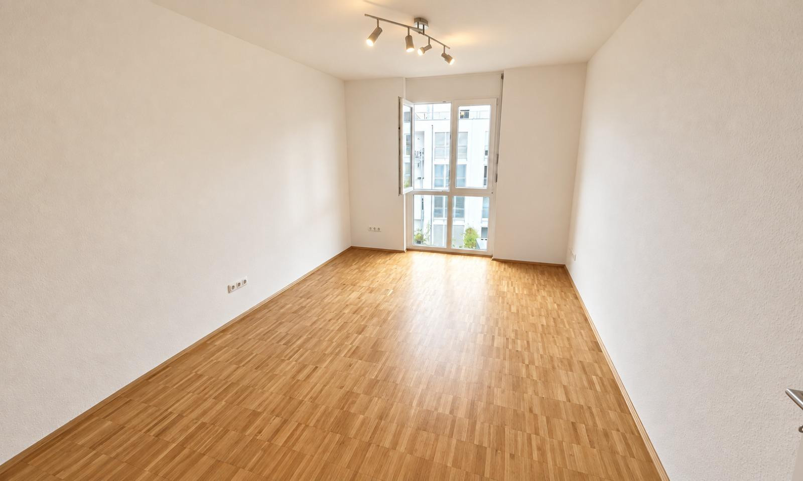 Lichtdurchflutete 4-Zimmer-Wohnung mit großzügigem Südwestbalkon – provisionsfrei in Würzburg – 97076 Würzburg-Lengfeld(Lengfeld) – Vorschaubild 15