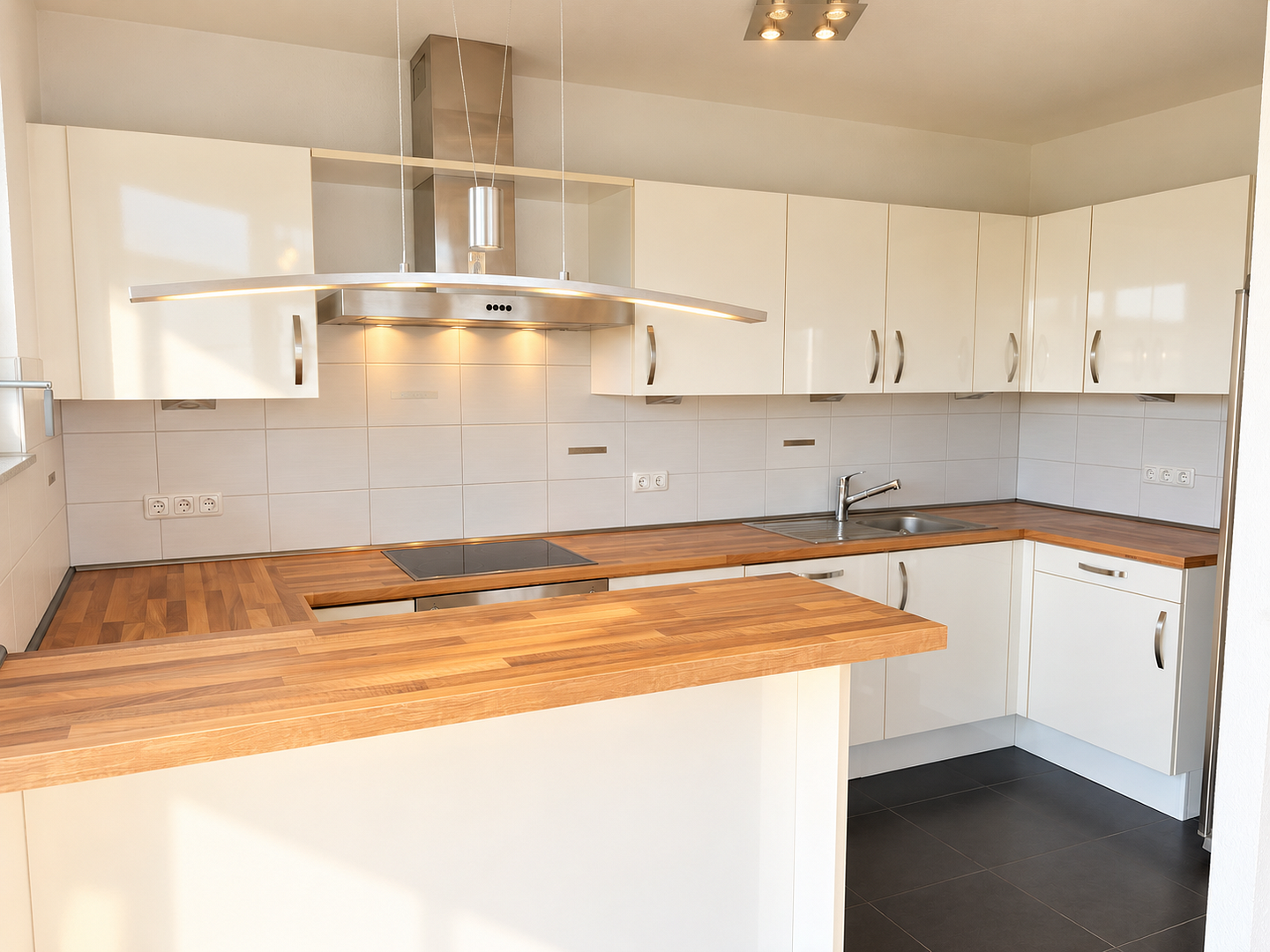 Lichtdurchflutete 4-Zimmer-Wohnung mit großzügigem Südwestbalkon – provisionsfrei in Würzburg – 97076 Würzburg-Lengfeld(Lengfeld) – Vorschaubild 9