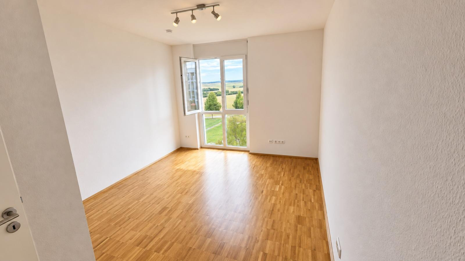Lichtdurchflutete 4-Zimmer-Wohnung mit großzügigem Südwestbalkon – provisionsfrei in Würzburg – 97076 Würzburg-Lengfeld(Lengfeld) – Vorschaubild 13