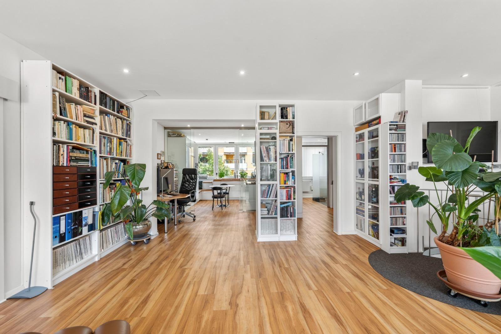 "Sonnenwohnung", Nähe Luitpoldpark - Ideal für 1-2 Personen! – 80809 München(Milbertshofen) – Vorschaubild 3