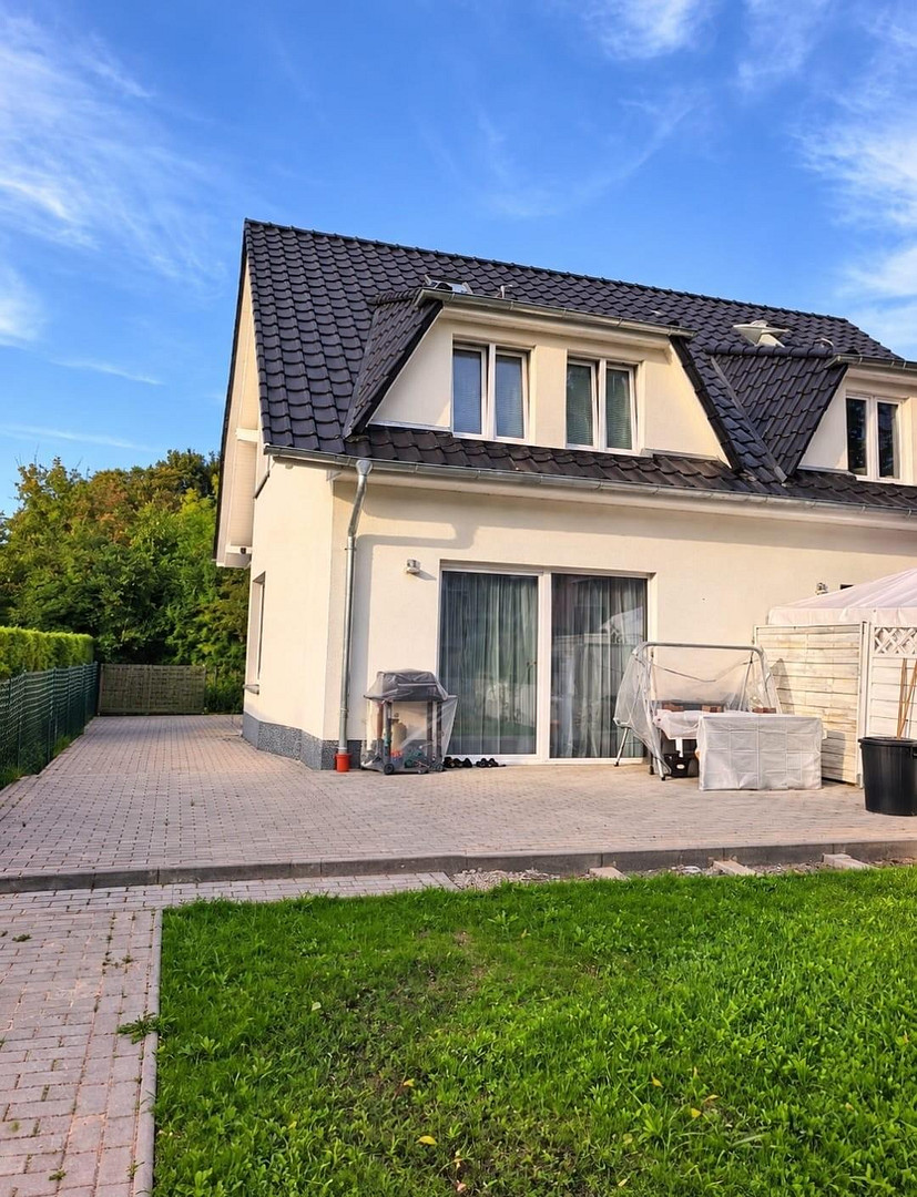 Moderne möblierte Neubau-Doppelhaushälfte mit Wärmepumpe, Fußbodenheizung – 14656 Brieselang – Vorschaubild 15