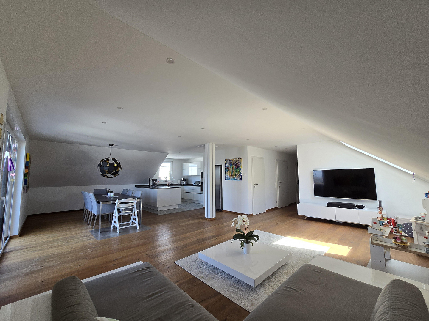 Großzügige 4-Zimmer-Wohnung in Eggenstein-Leopoldshafen – 76344 Eggenstein-Leopoldshafen(Eggenstein) – Vorschaubild 3
