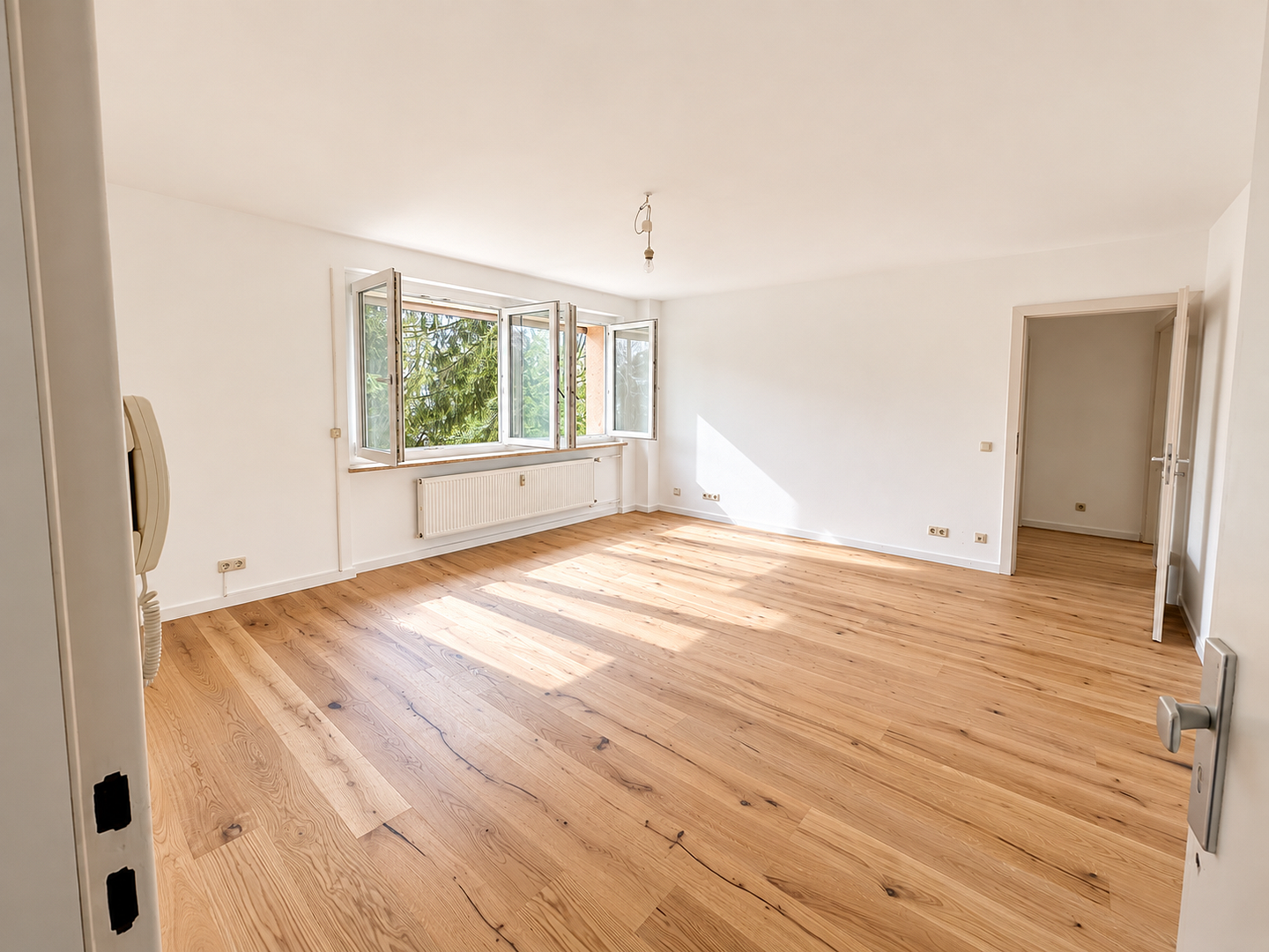 Modernisierte 3-Zimmer-Wohnung mit großem Westbalkon ins Grüne und TG – provisionsfrei – 86157 Augsburg(Pfersee) – Vorschaubild 5