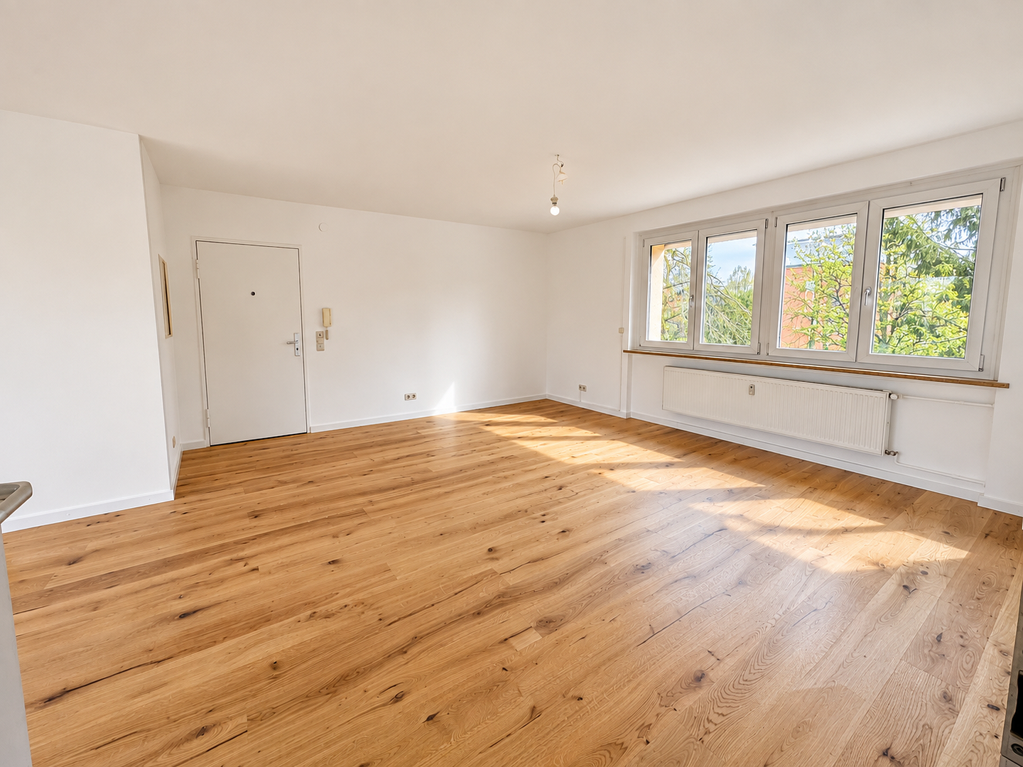 Modernisierte 3-Zimmer-Wohnung mit großem Westbalkon ins Grüne und TG – provisionsfrei – 86157 Augsburg(Pfersee) – Vorschaubild 4