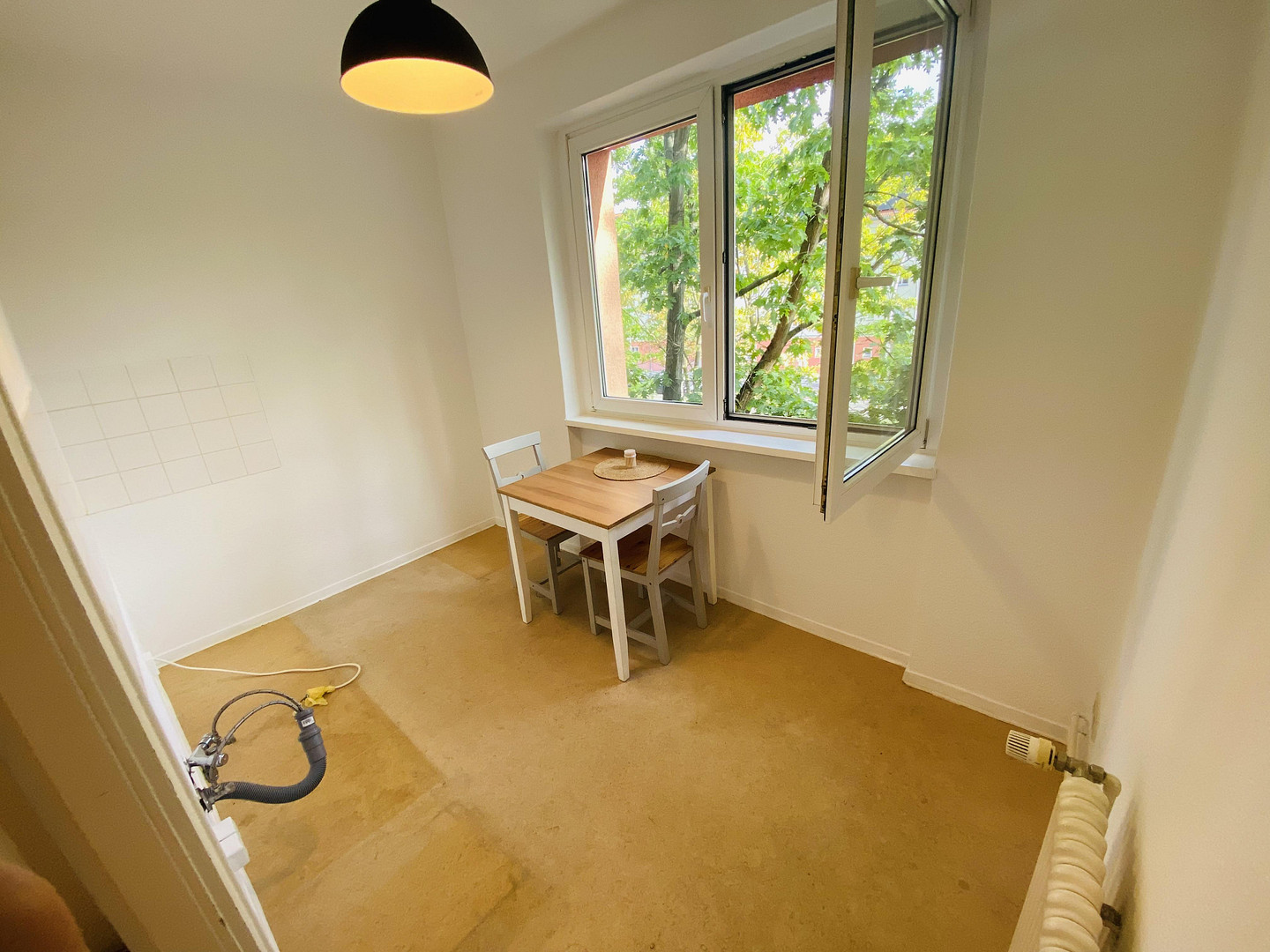 Bezugsfreie, helle 2-Zi. Wohnung, Prenzlauer Berg, Fernwärme – 10409 Berlin(Prenzlauer Berg) – Vorschaubild 4