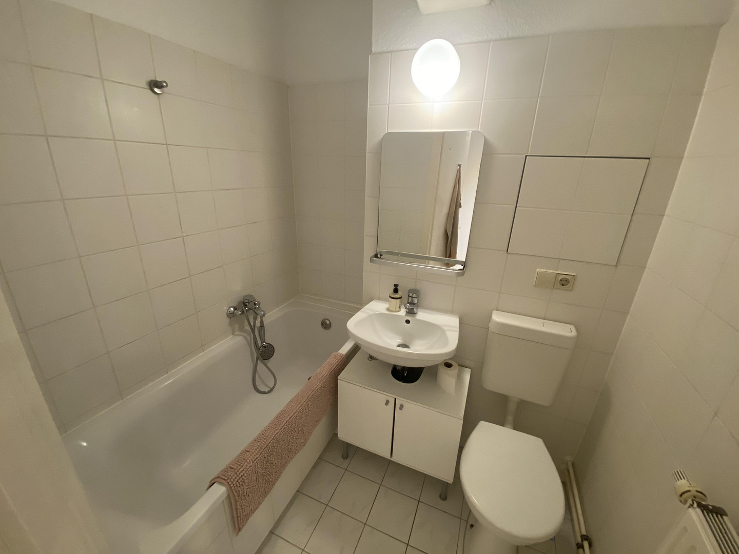 Bezugsfreie, helle 2-Zi. Wohnung, Prenzlauer Berg, Fernwärme – 10409 Berlin(Prenzlauer Berg) – Vorschaubild 12