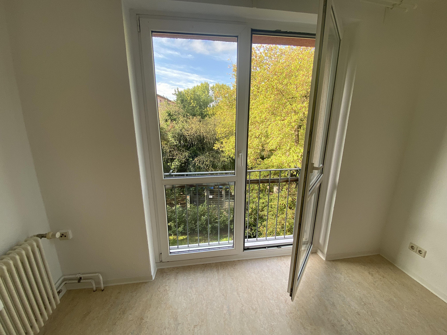 Bezugsfreie, helle 2-Zi. Wohnung, Prenzlauer Berg, Fernwärme – 10409 Berlin(Prenzlauer Berg) – Vorschaubild 6