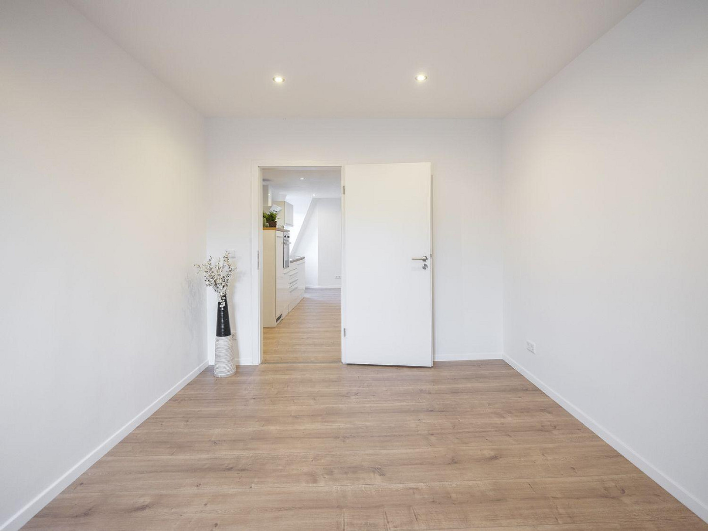 Schöne großzügige 4 Zi mit über 100 m2 – 90439 Nürnberg(St. Leonhard) – Vorschaubild 14