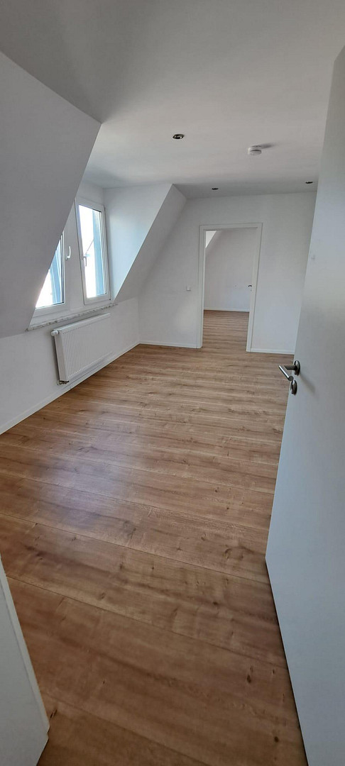 Schöne großzügige 4 Zi mit über 100 m2 – 90439 Nürnberg(St. Leonhard) – Vorschaubild 2