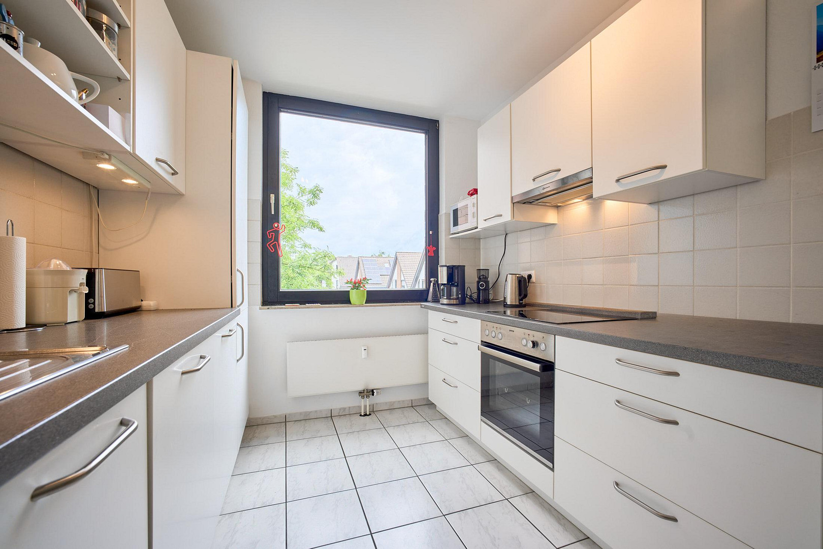 Charmante 3-Zimmer Wohnung mit Balkon und TG-Stellplatz – 40597 Düsseldorf(Benrath) – Vorschaubild 4
