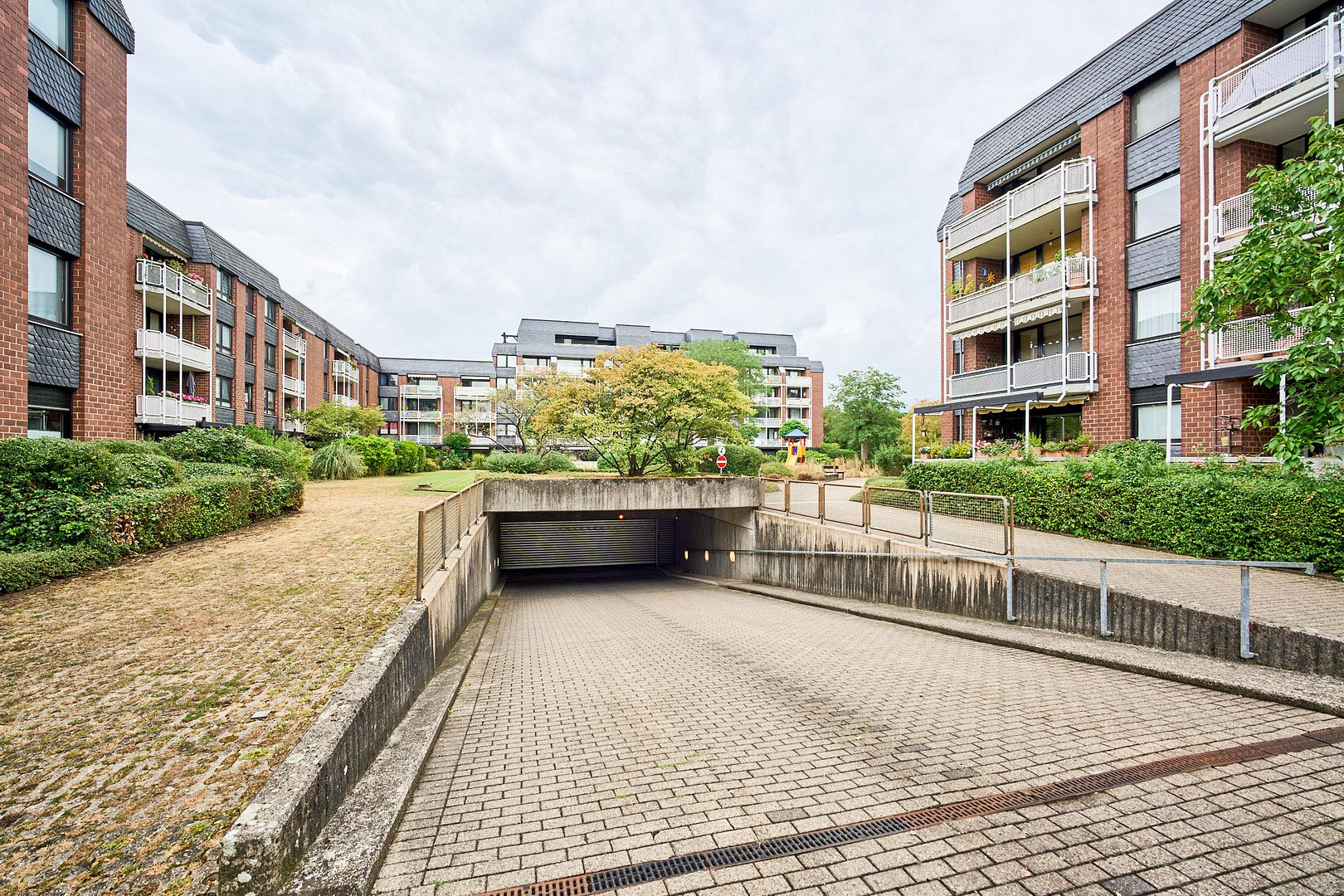 Charmante 3-Zimmer Wohnung mit Balkon und TG-Stellplatz – 40597 Düsseldorf(Benrath) – Vorschaubild 15