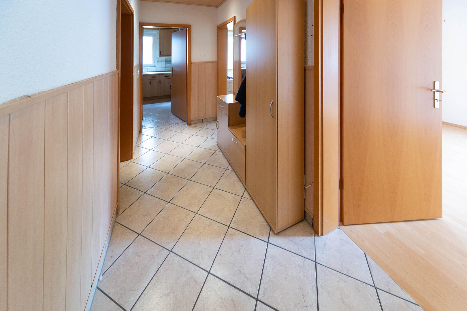 Großzügige 4-Zimmer-Wohnung mit Einbauküche – 72805 Lichtenstein Unterhausen(Unterhausen) – Vorschaubild 14