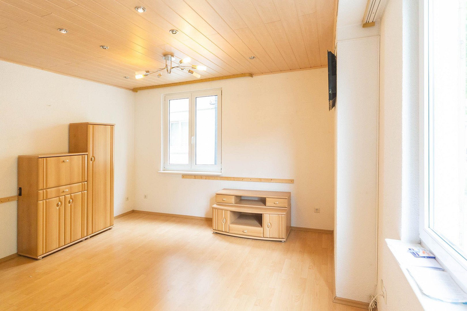 Großzügige 4-Zimmer-Wohnung mit Einbauküche – 72805 Lichtenstein Unterhausen(Unterhausen) – Vorschaubild 5