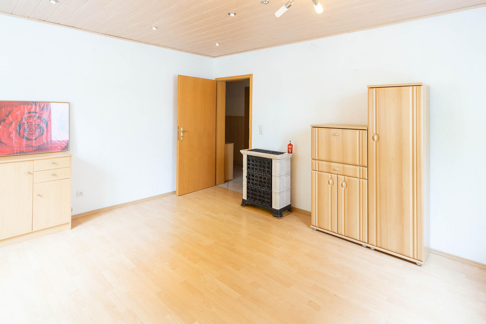 Großzügige 4-Zimmer-Wohnung mit Einbauküche – 72805 Lichtenstein Unterhausen(Unterhausen) – Vorschaubild 6