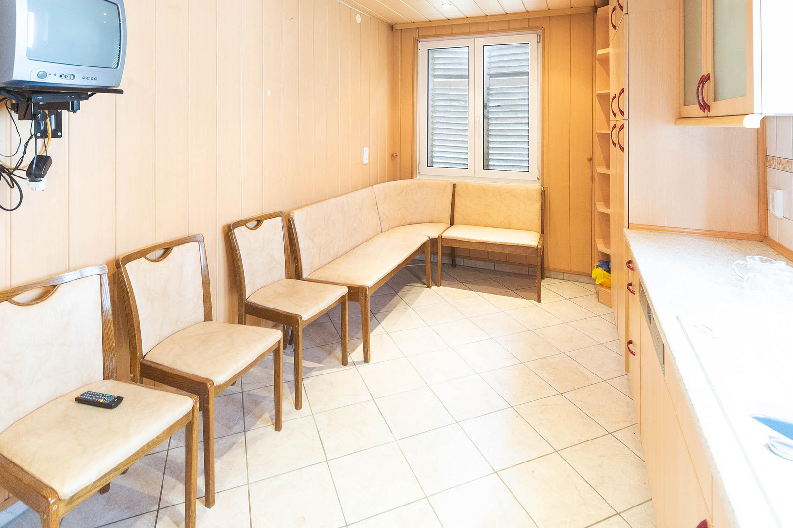 Großzügige 4-Zimmer-Wohnung mit Einbauküche – 72805 Lichtenstein Unterhausen(Unterhausen) – Vorschaubild 9