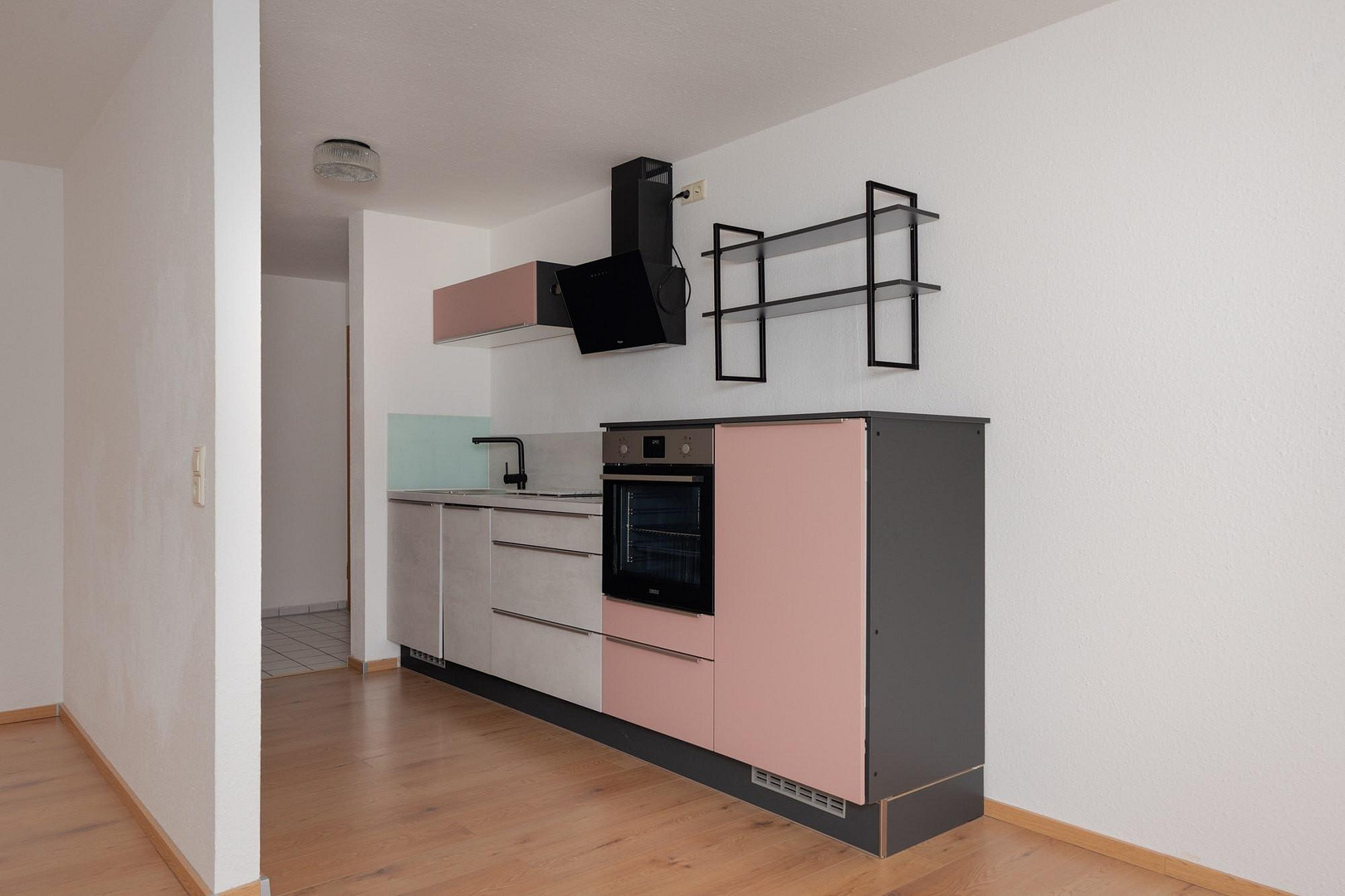 Attraktive 1-Zimmer Wohnung mit Balkon in ruhiger Lage von Laupheim – 88471 Laupheim – Vorschaubild 3