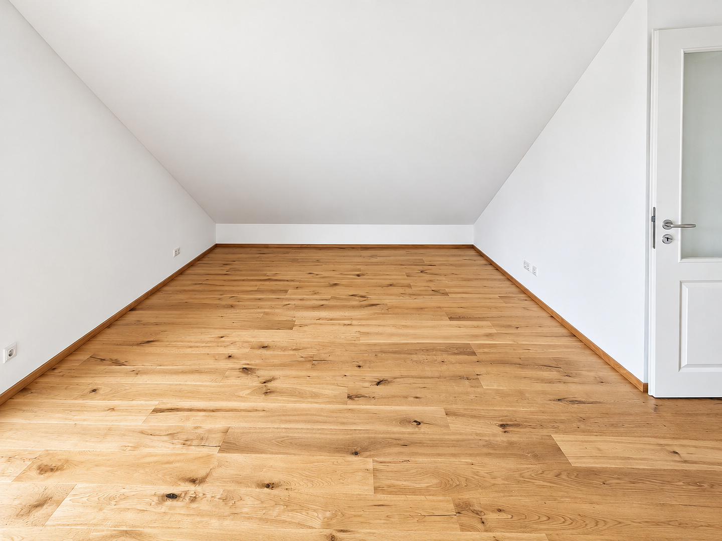 Schöne DG-Wohnung mit Einbauküche und Garten im Herzen Haar's – 85540 Haar – Vorschaubild 4