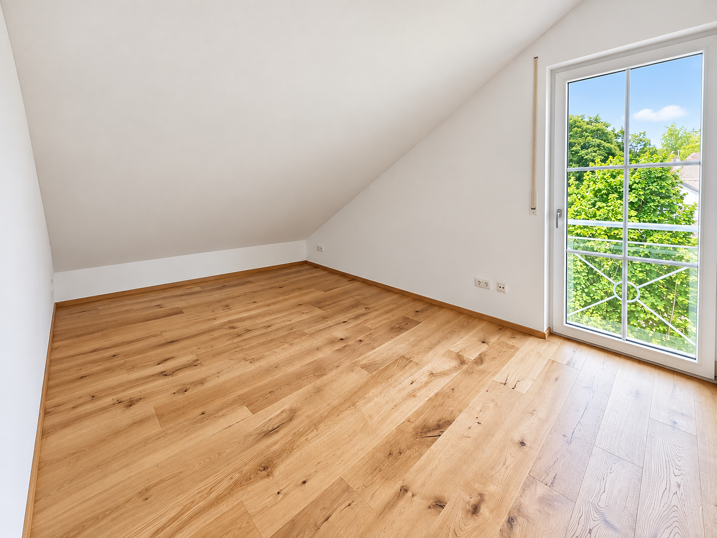 Schöne DG-Wohnung mit Einbauküche und Garten im Herzen Haar's – 85540 Haar – Vorschaubild 13